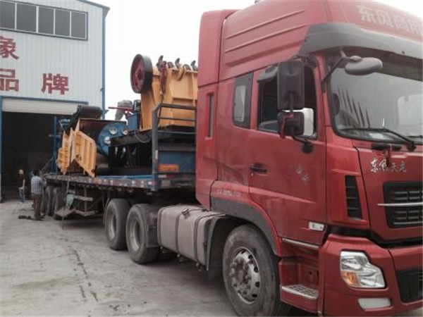 1600型<a href='http://guanzuimeinv.cn' target='_blank'><span>金屬破碎機(jī)</span></a>發(fā)貨