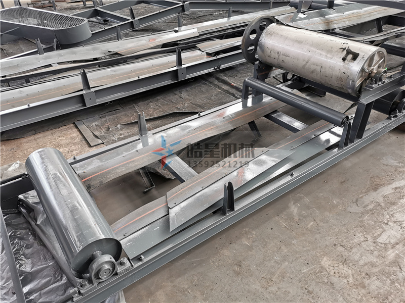 <a href='http://guanzuimeinv.cn/psxl/3.html' target='_blank'><span>鋁合金破碎機</span></a>廠家設備制造現(xiàn)場實拍