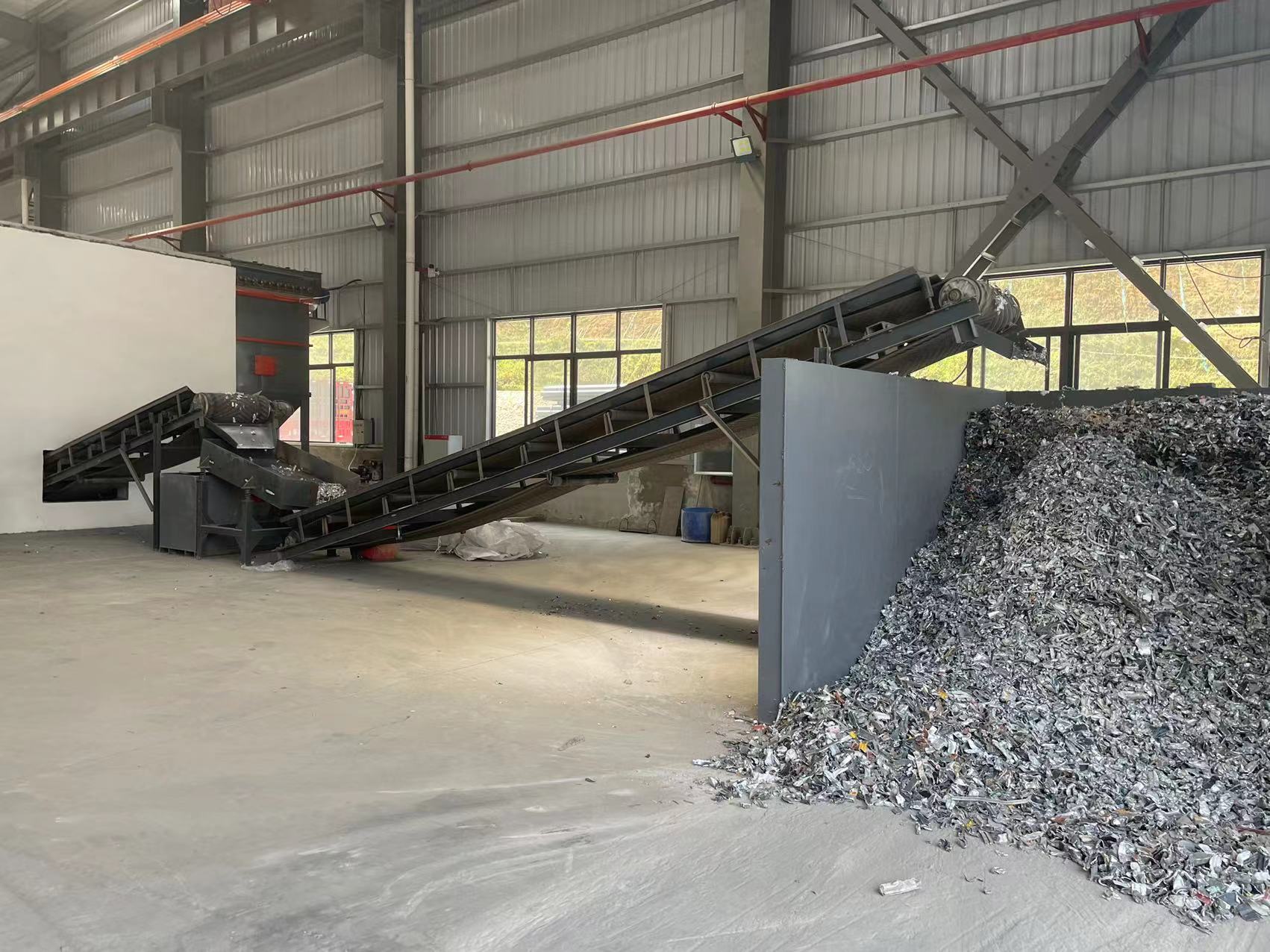 廢鋁破碎生產(chǎn)線的配置應(yīng)該考慮的因素有哪些 廢鋁破碎生產(chǎn)線的配置應(yīng)該考慮的因素有哪些