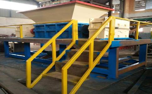 為什么建議你選擇<a href='http://guanzuimeinv.cn/ssxl/10.html' target='_blank'><span>金屬撕碎機(jī)</span></a>